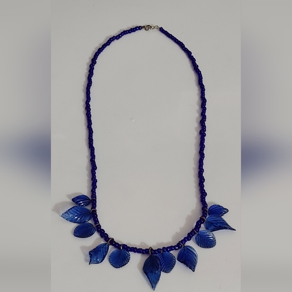 OLD Vintage blue leaves leaf Czech pressed molded glass necklace beaded cobalt - Picture 2 of 9